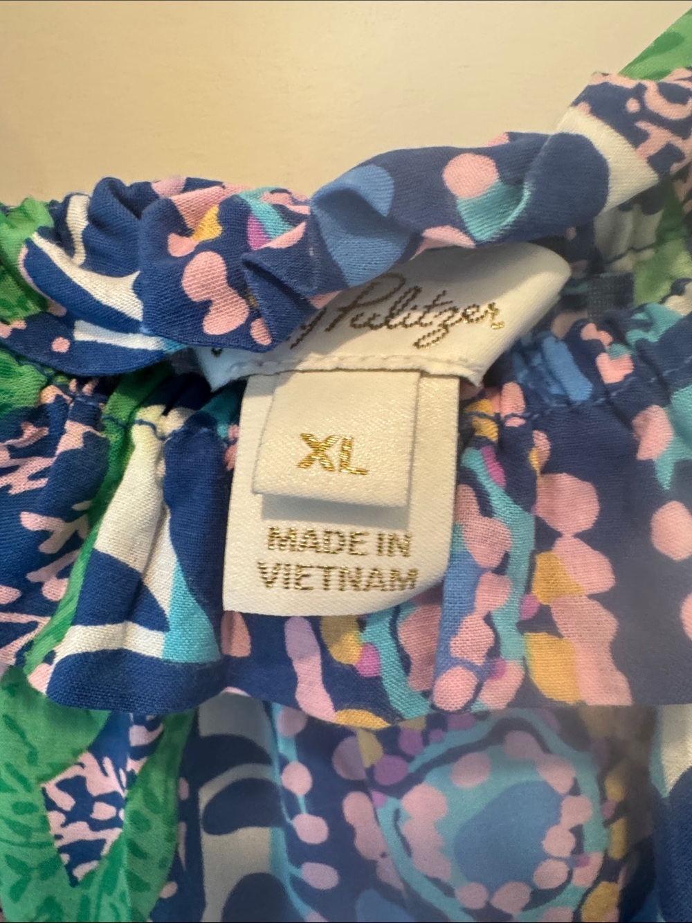 Like new Lilly Pulitzer Floral Print Off The Shoulder Women’s Top - Blue - Picture 2 of 5